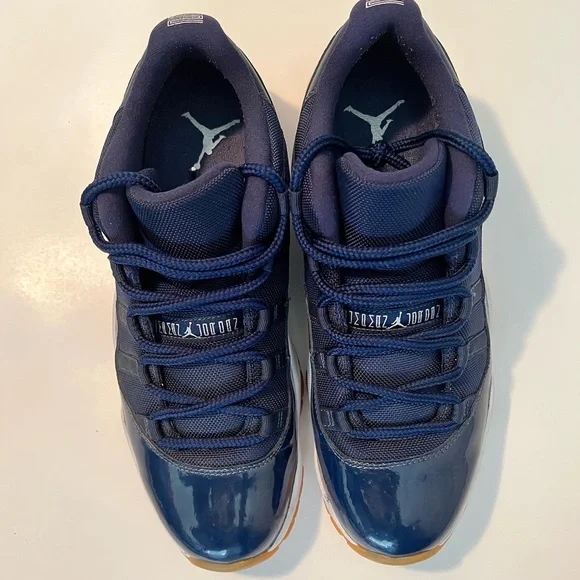 Jordan 11 ‘Midnight Navy Gum’
